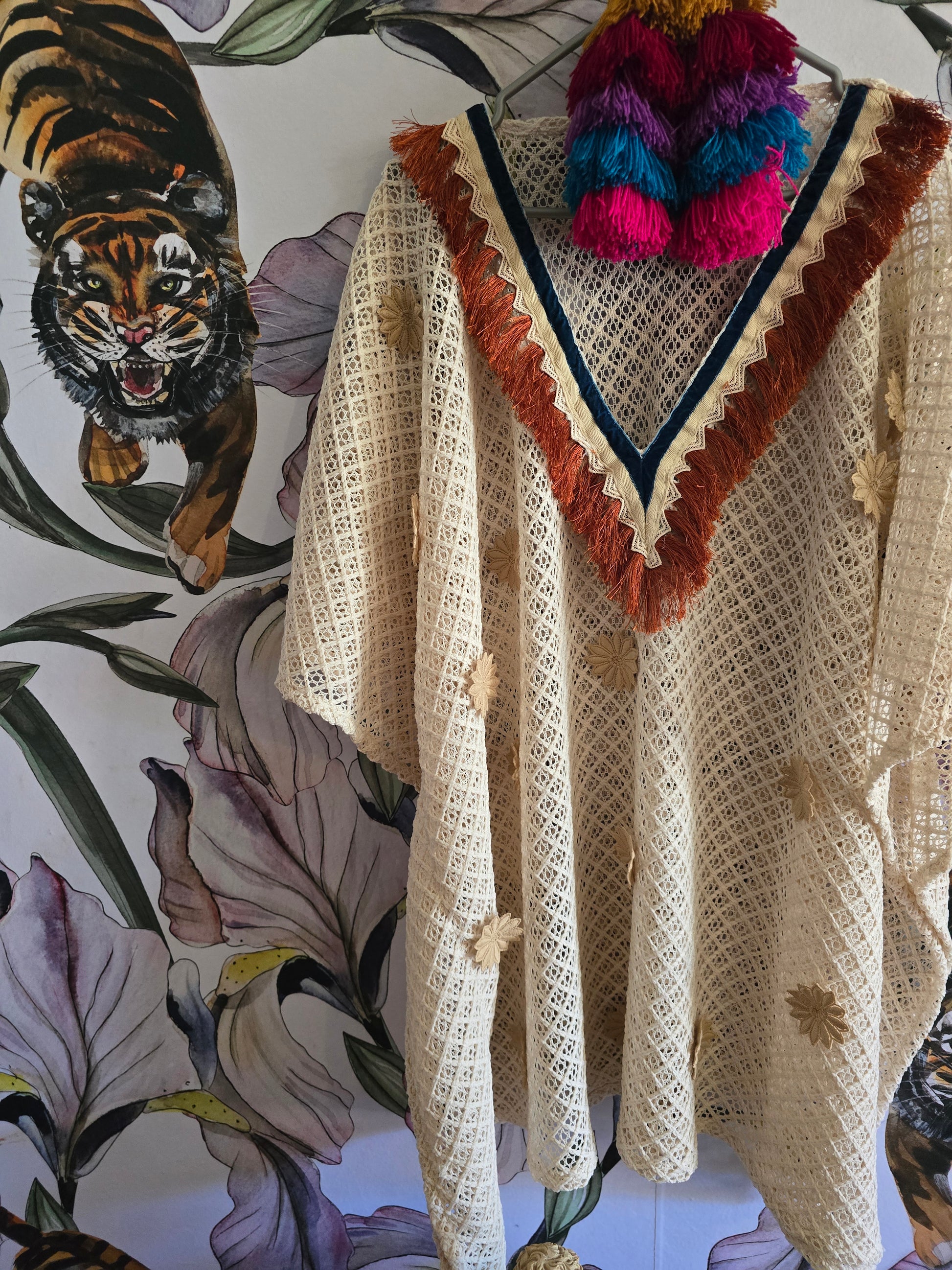 The BOHO LACE TOP/SHORT KAFTAN