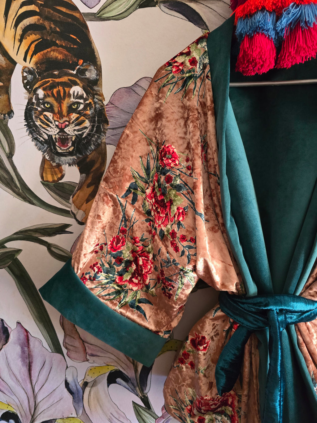 The ORIENTAL PINK WITH BLOSSOMS REVERSIBLE VELVET CROPPED KIMONO JACKET