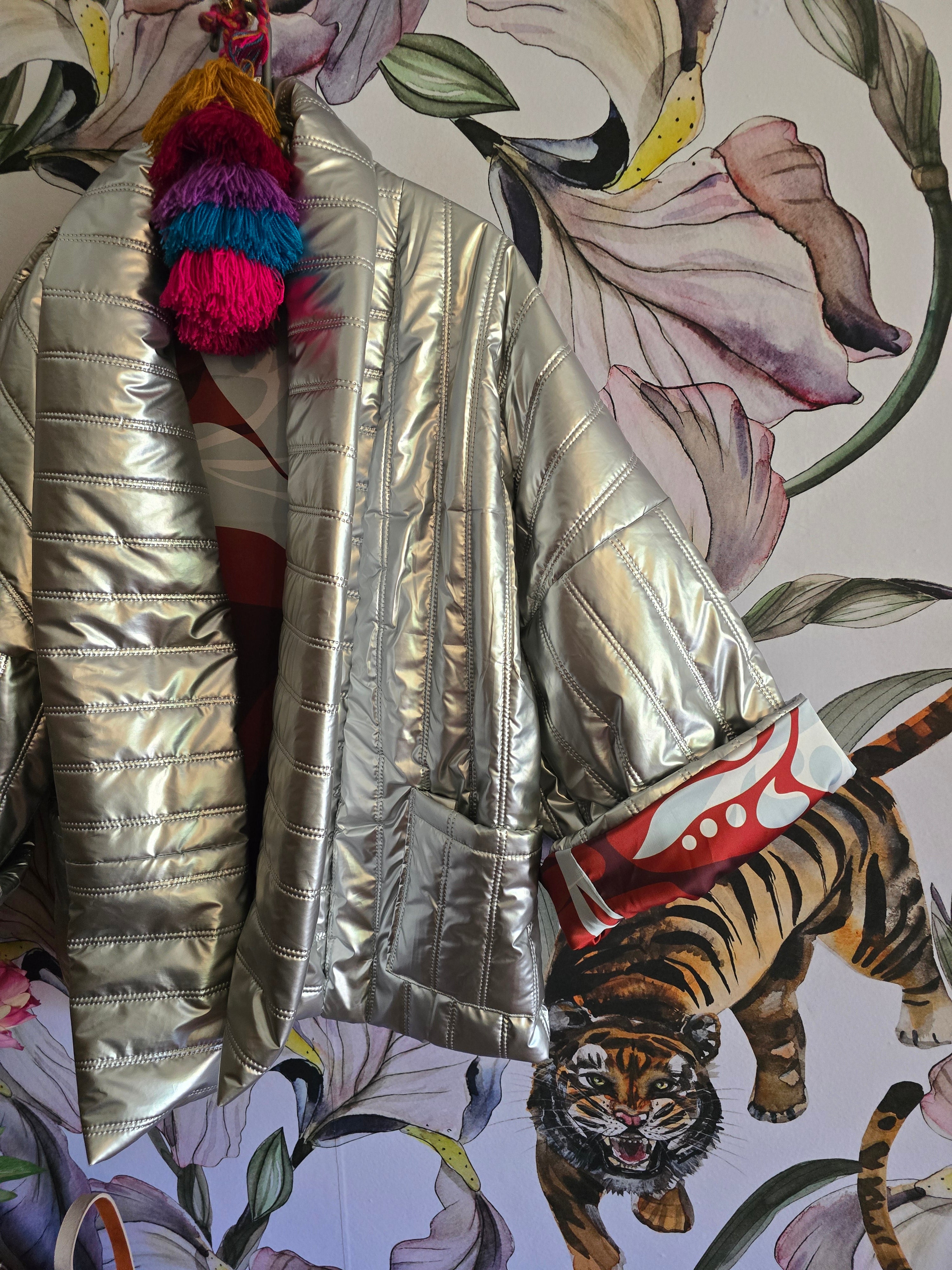 The SILVER REVERSIBLE APRI-SKI VAGABOND