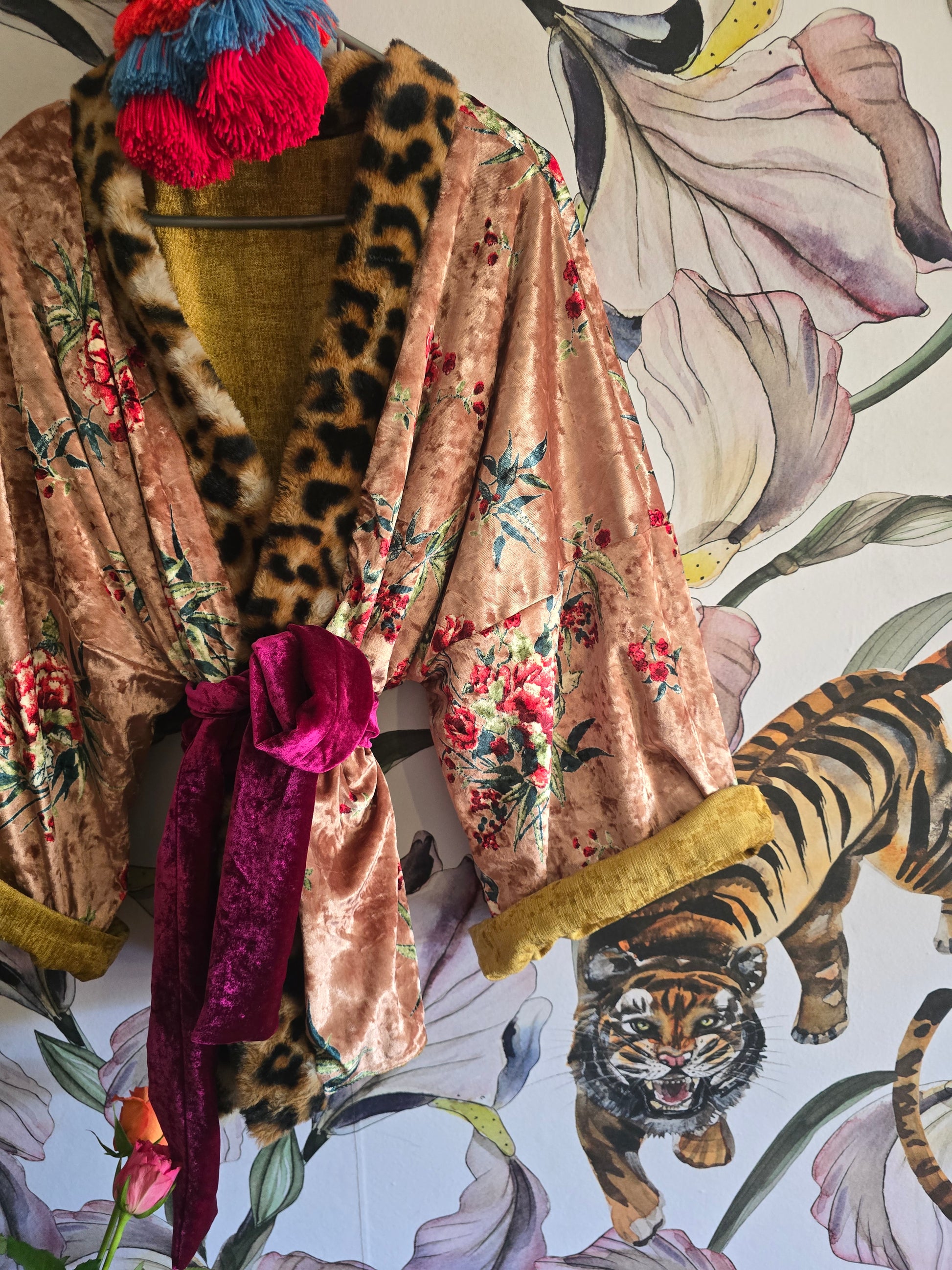 The ORIENTAL FLORAL REVERSIBLE KIMONO IN VELVET