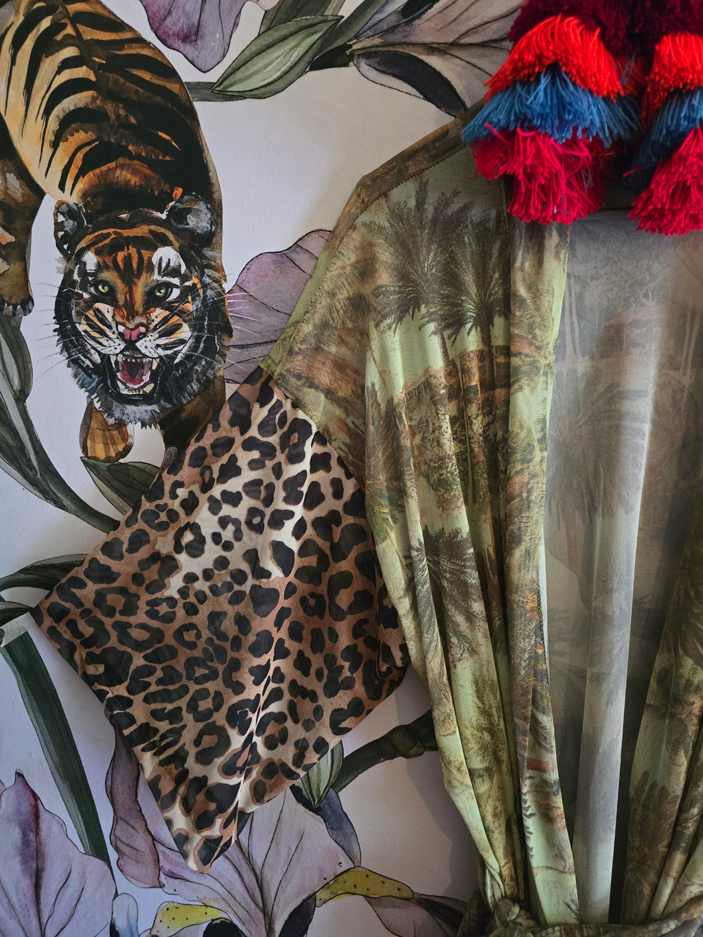 The leopard and mesh palm kimono