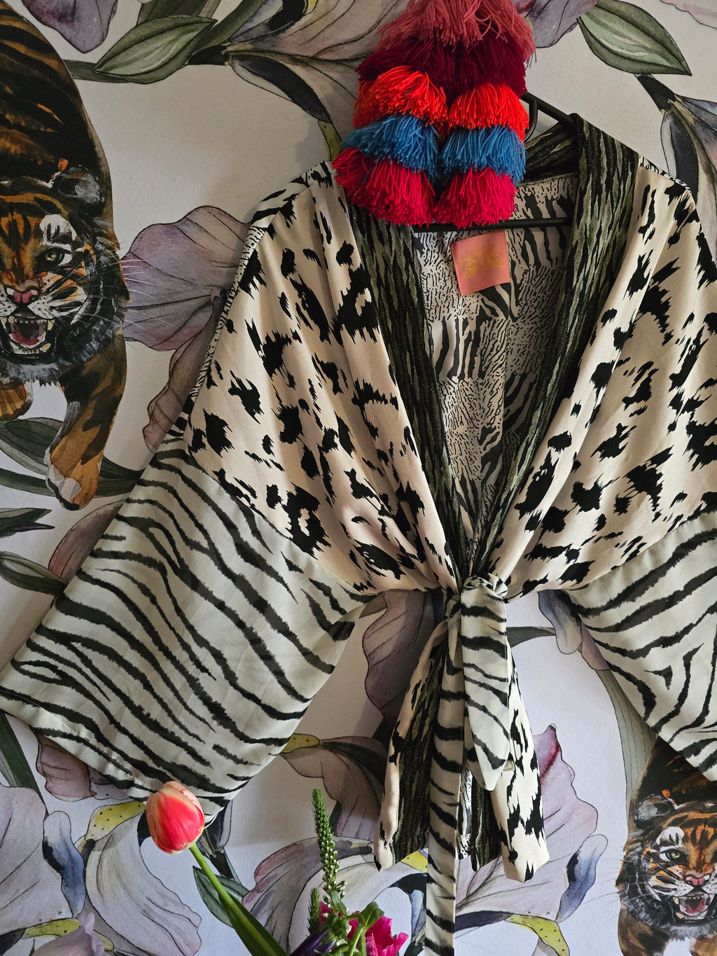 The GIRL GOES TO THE BUSH CROPPED KIMONO