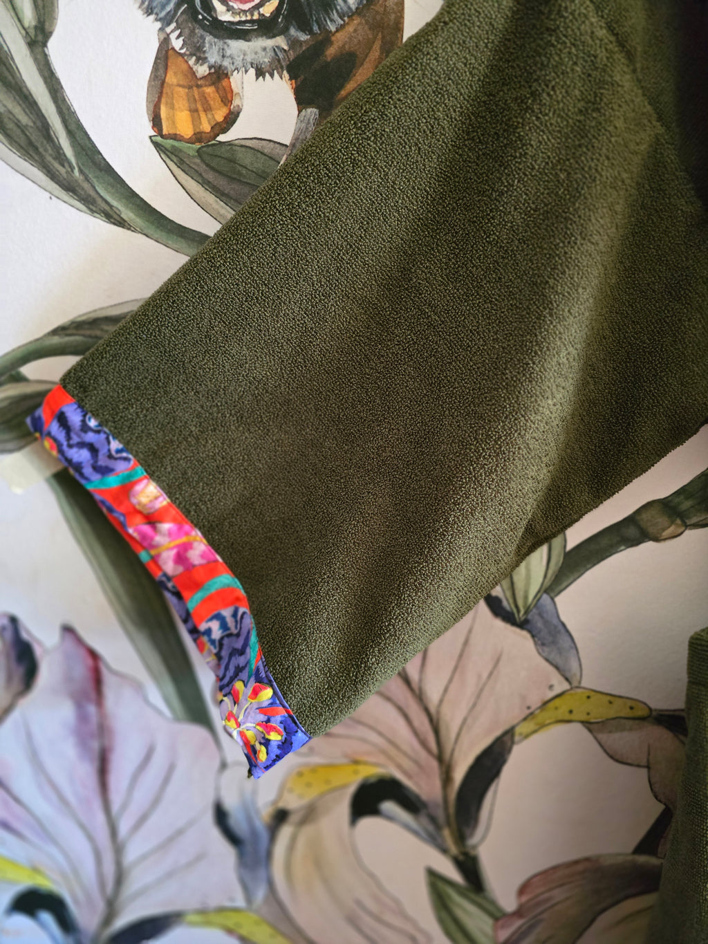 The APRÈS SAUNA CLUB TOWLING GOWN - SEAWEED GREEN