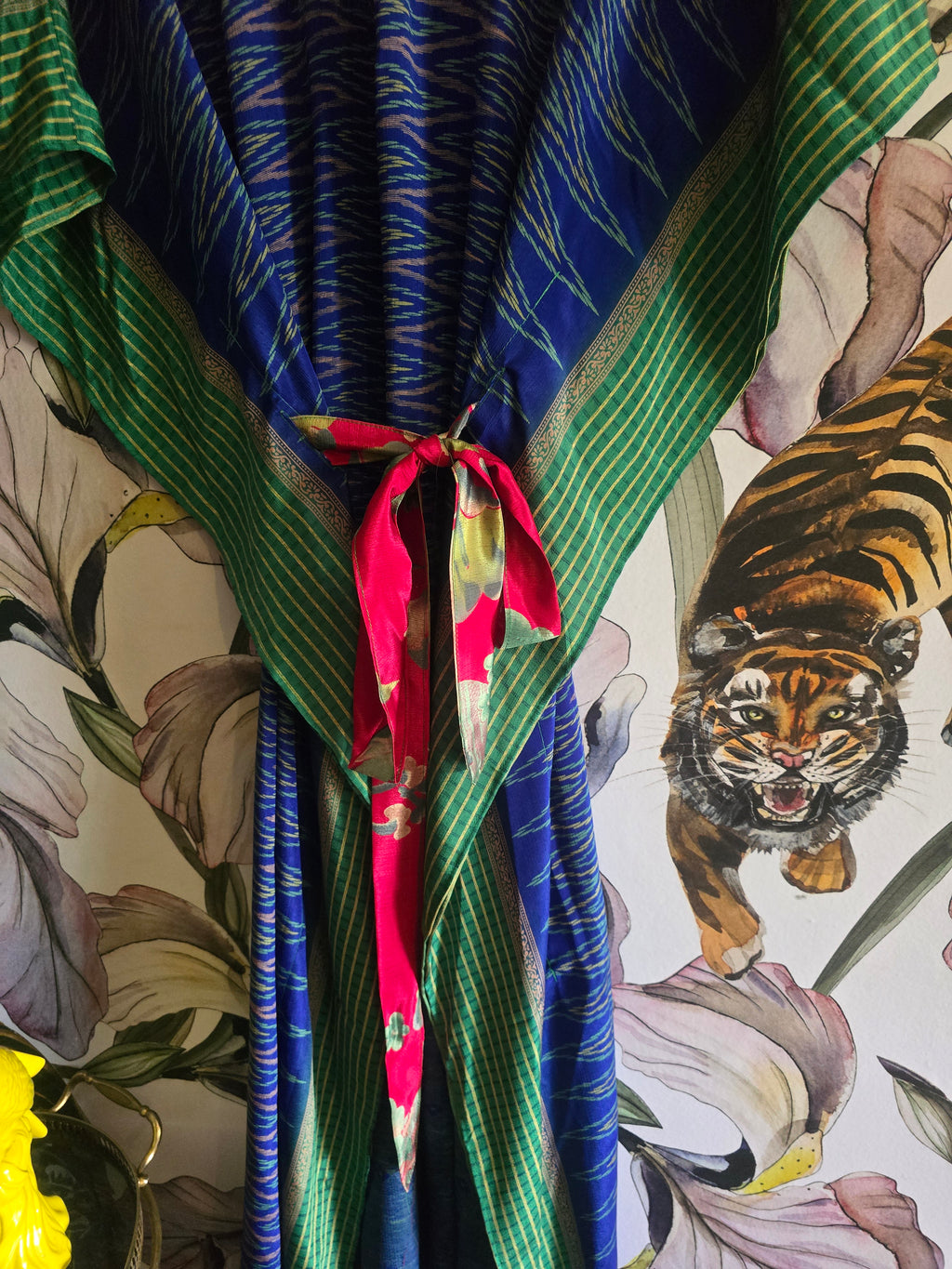 The LONG KAFTAN WITH SEPERATE TIE