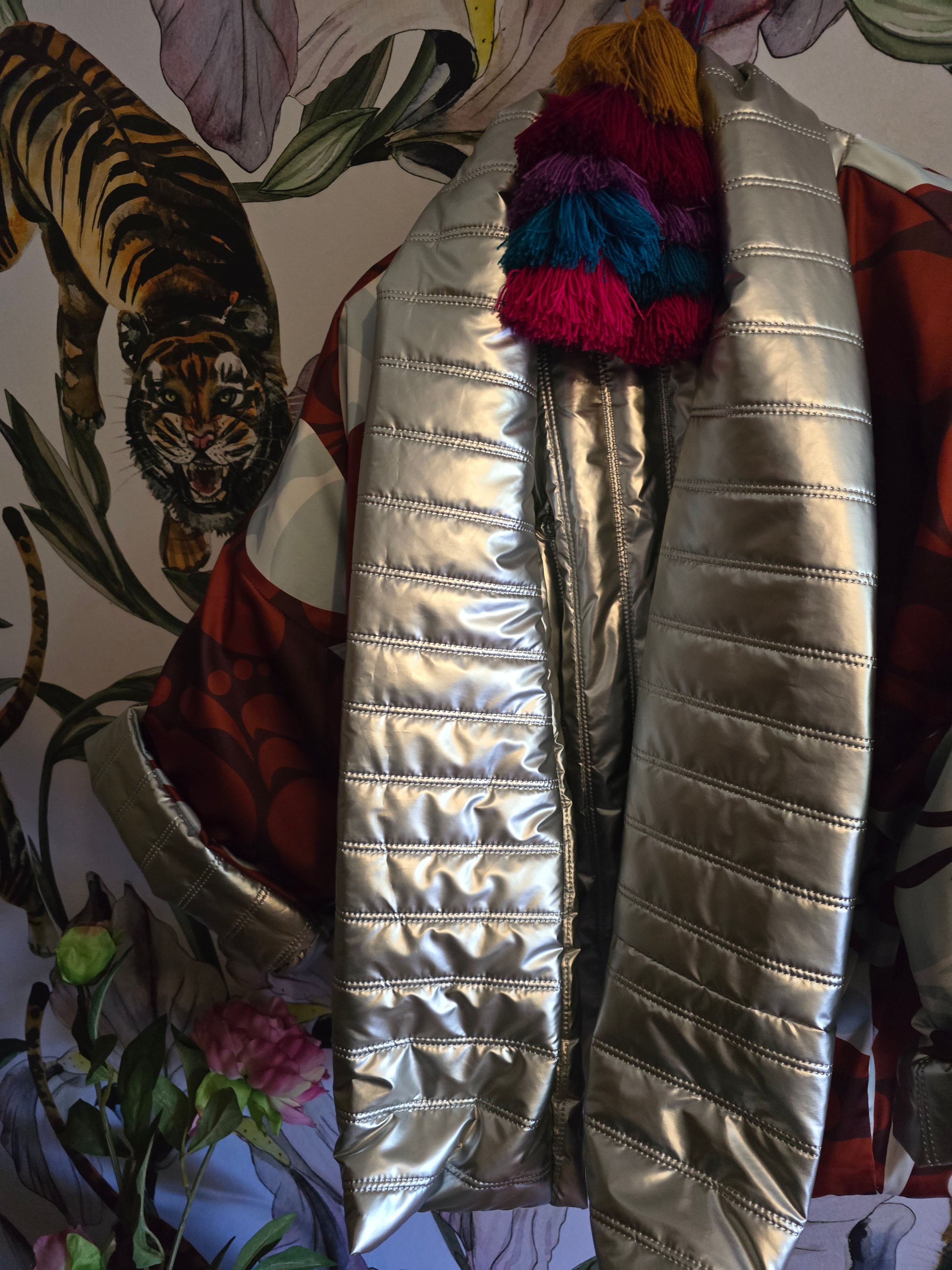 The SILVER REVERSIBLE APRI-SKI VAGABOND