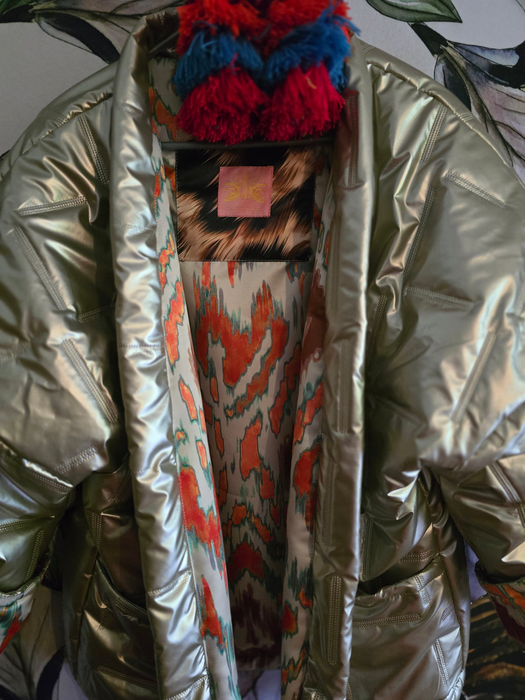 The COOL MOM REVERSIBLE PUFFER IN PEWTER & IKAT ( ONLY ONE )