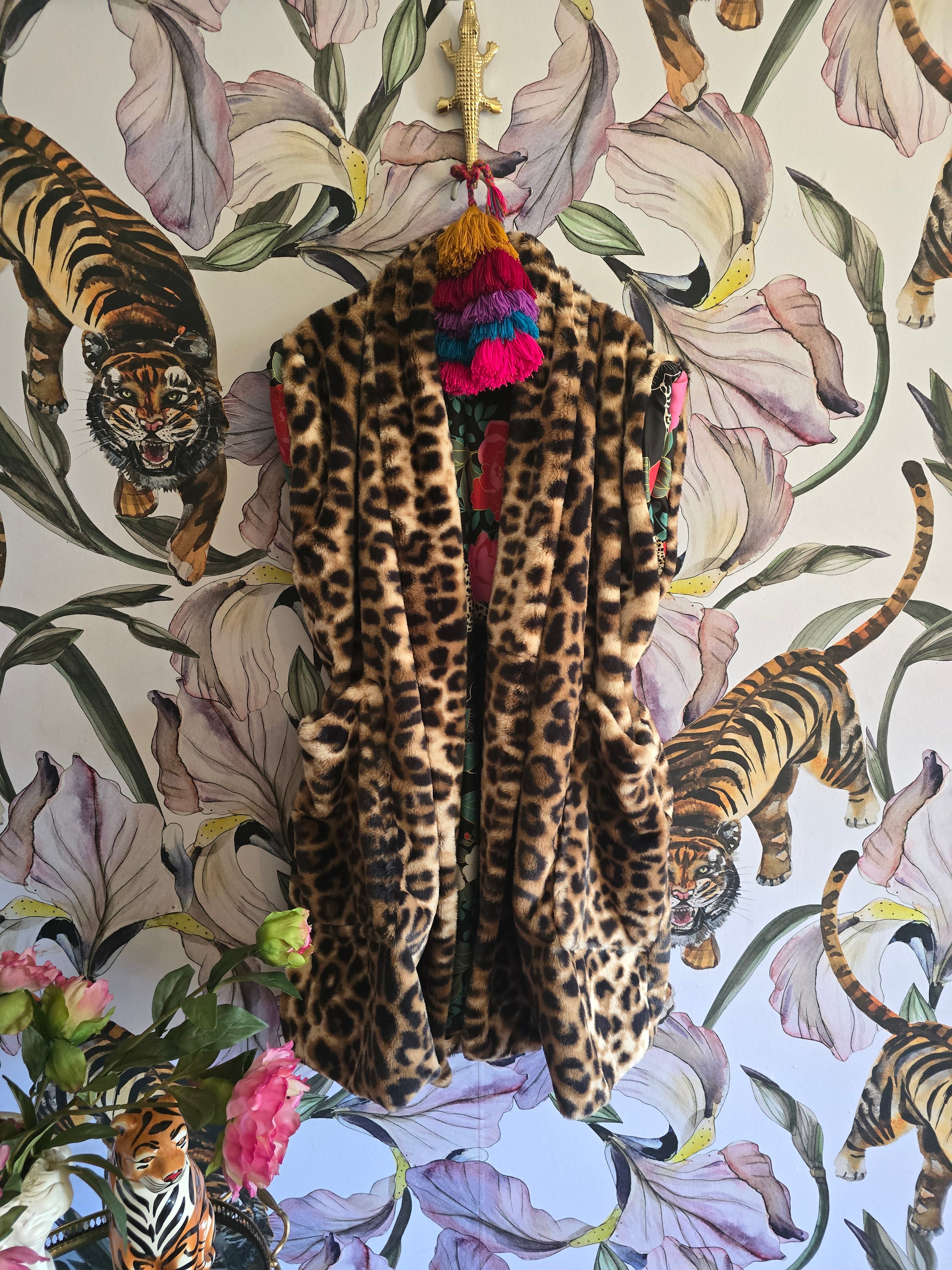 The FULLY REVERSIBLE FAUX FUR LONG BOLERO ( LEOPARD )