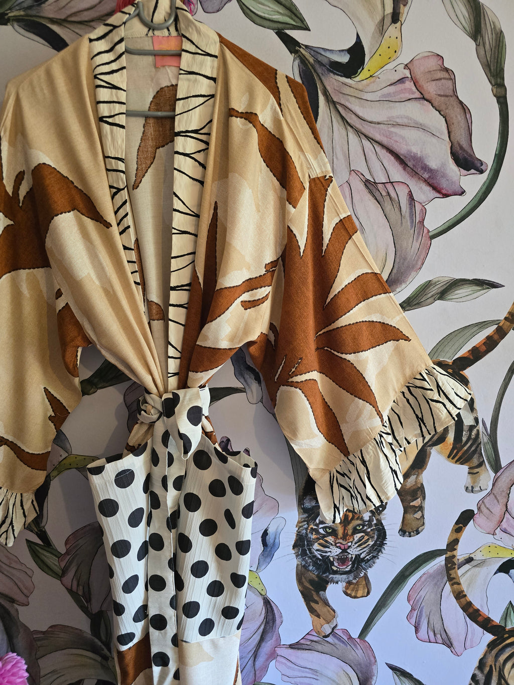 The SAFARI FRILL KIMONO WITH DOTS