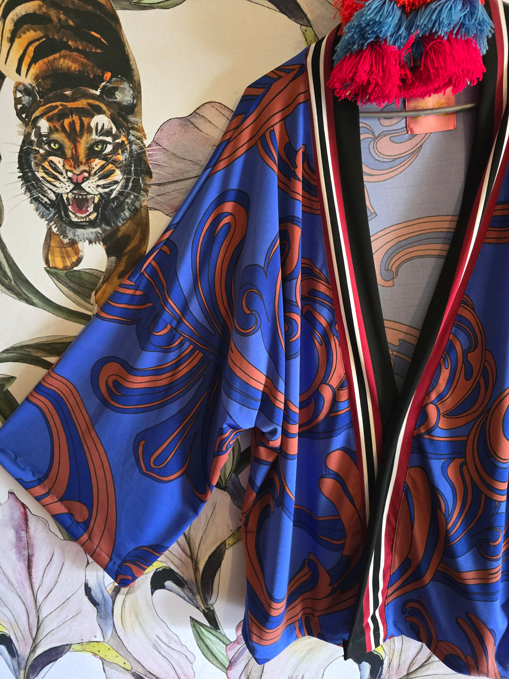 The 70's SWIRL ELECTRIC BLUE KIMONO