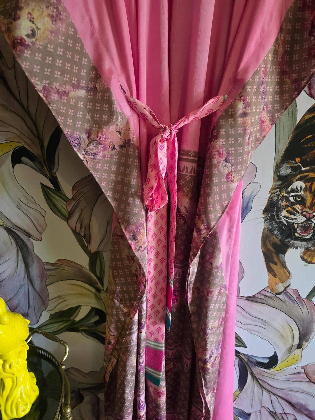 The LONG KAFTAN WITH SEPERATE TIE