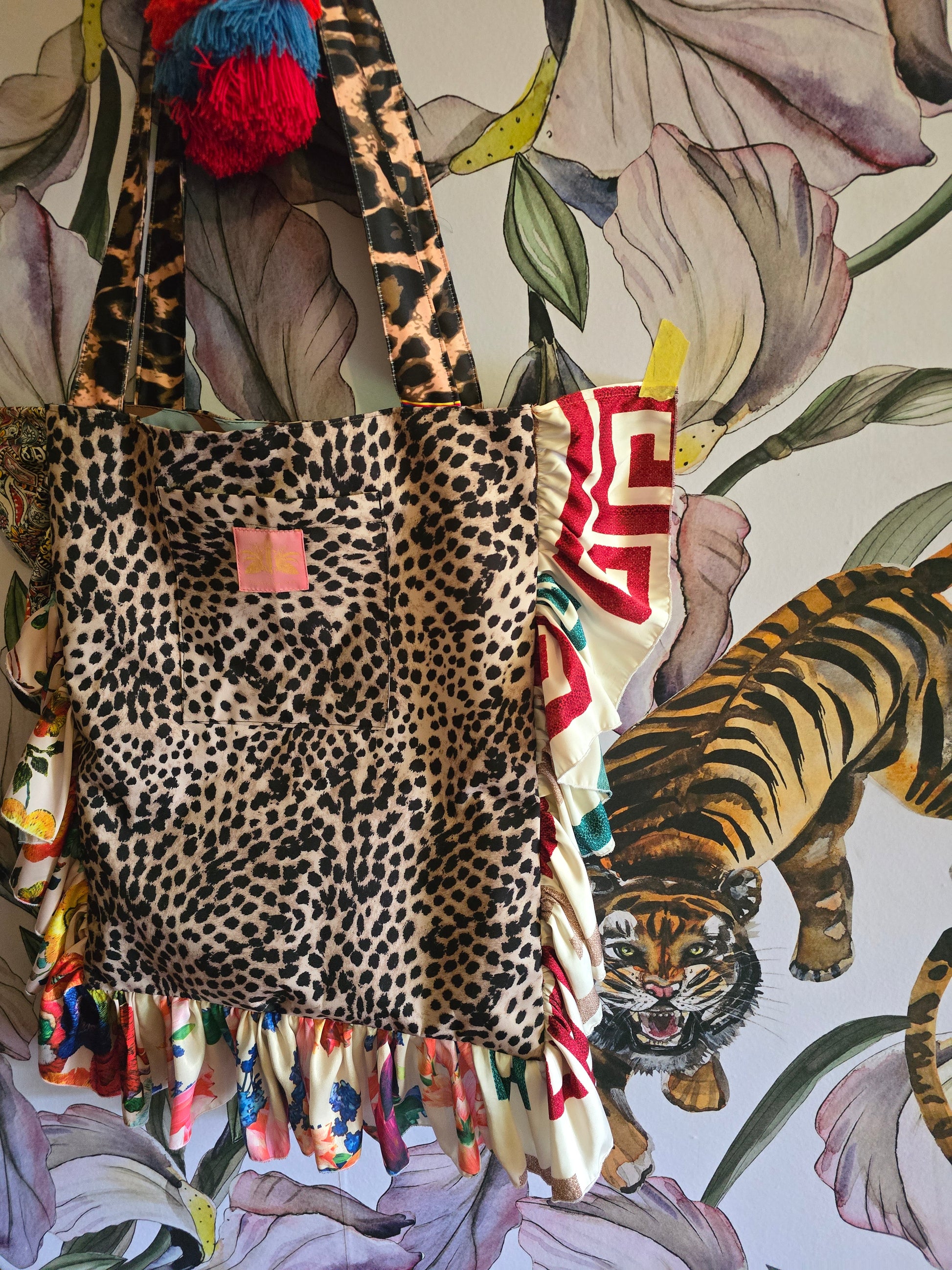 The LEOPARD & FRILL TOTE