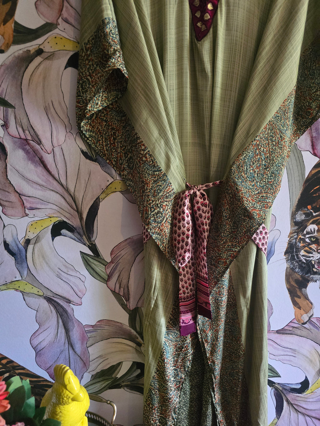The LONG KAFTAN WITH SEPERATE TIE