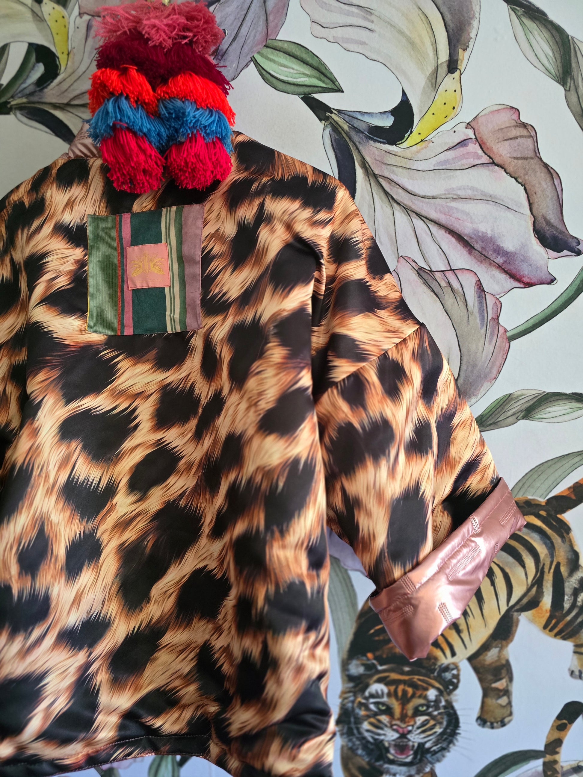 The COOL MOM PINK & LEOPARD REVERSIBLE PUFFER JACKET 🐆 ONLY ONE AVAILABLE