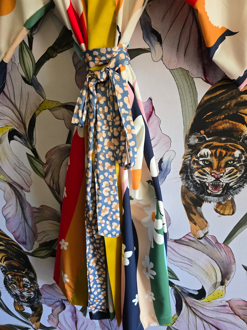 The FLOWER POWER OTT KIMONO