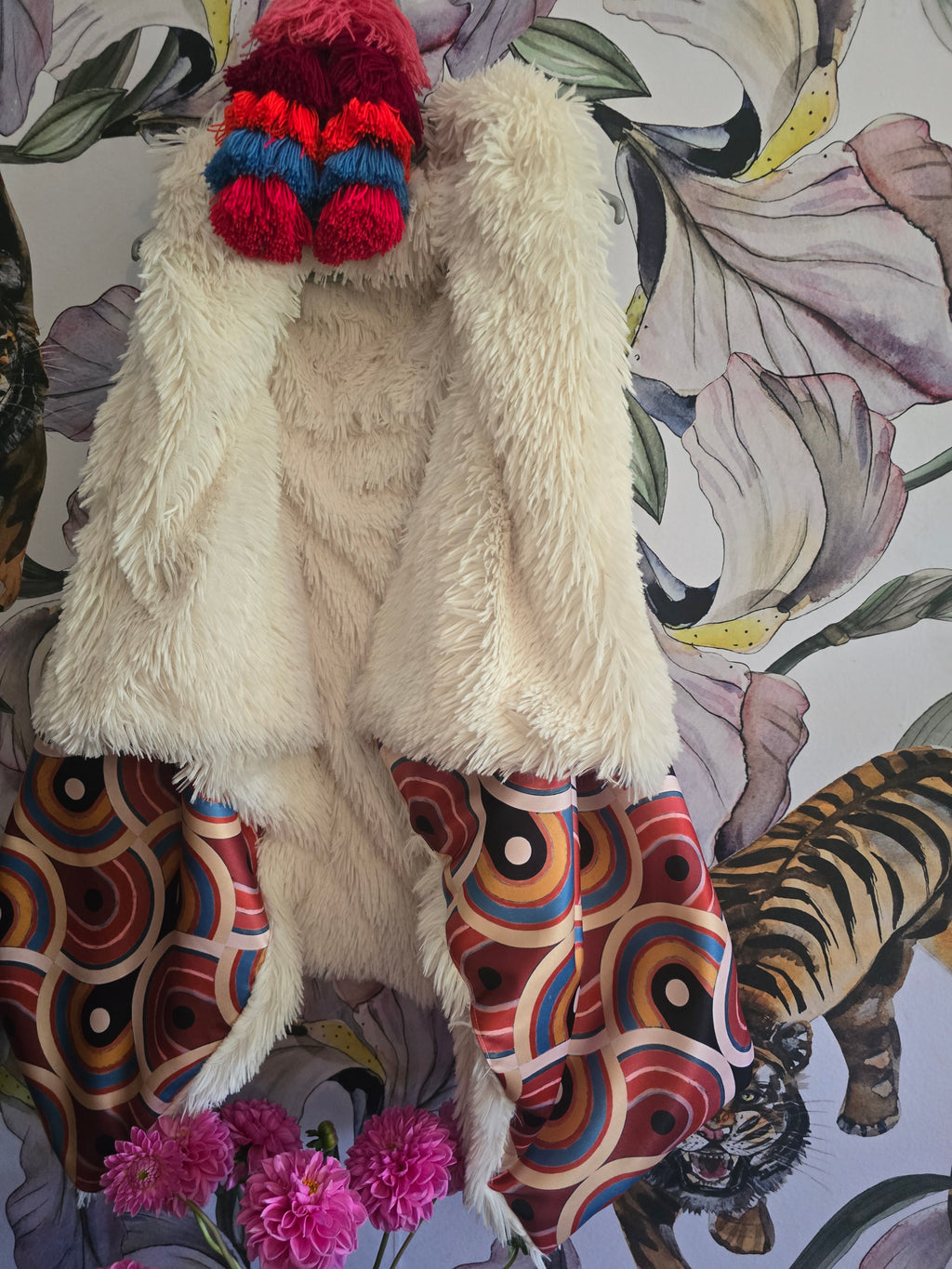 The SLOW RUMBA REVERSIBLE  SLEEVELESS JACKET