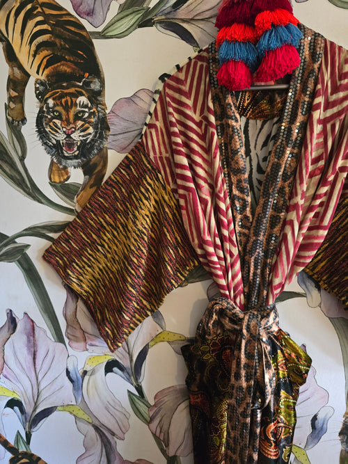 The GLAMAZON leopard and Zebra kimono