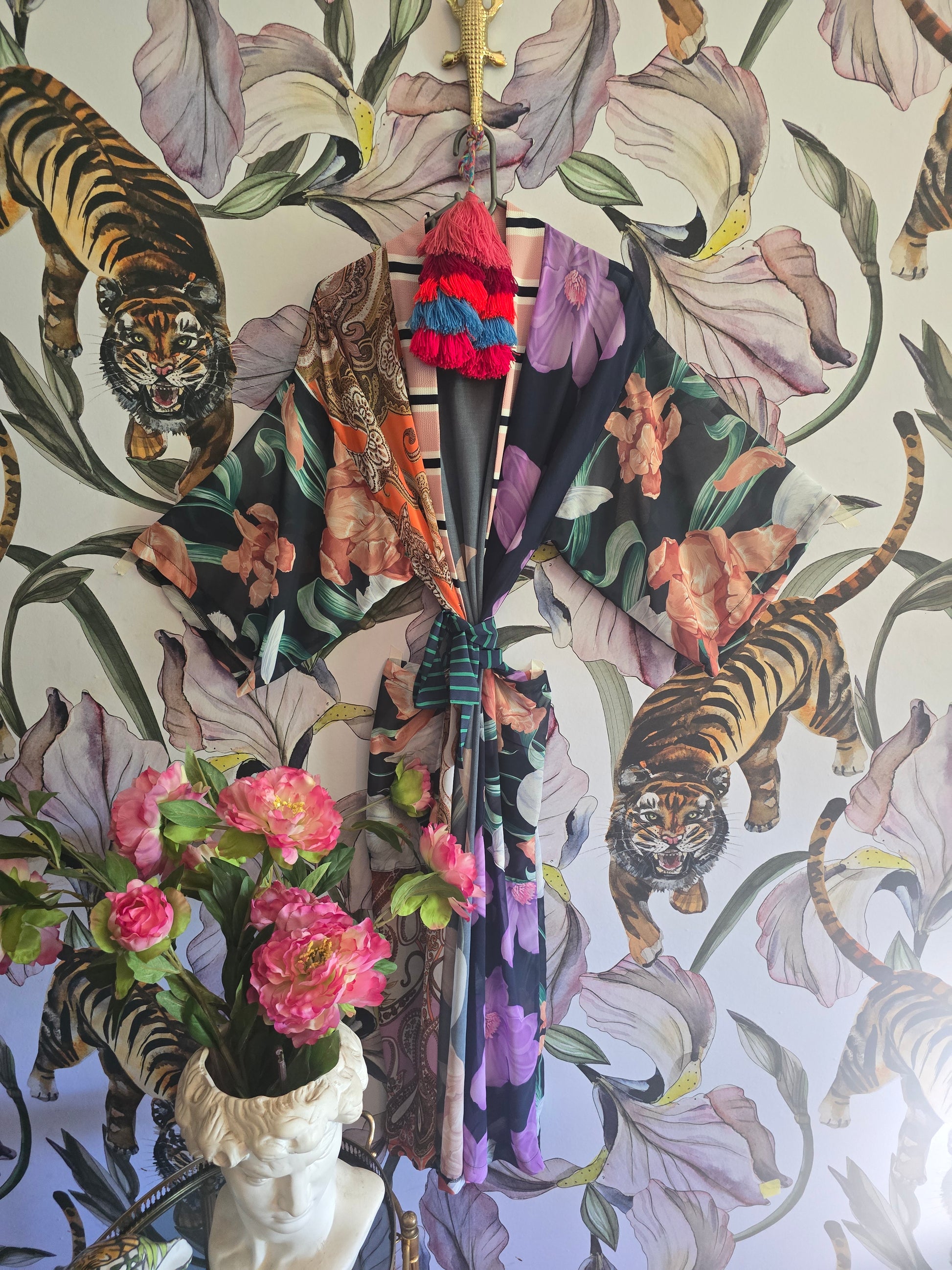 The FLORAL BLOOM KIMONO