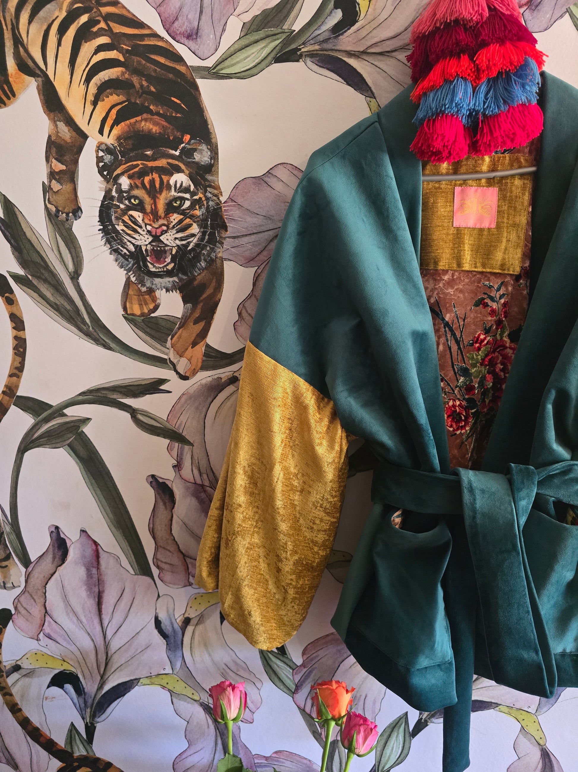 The ORIENTAL PINK WITH BLOSSOMS REVERSIBLE VELVET CROPPED KIMONO JACKET