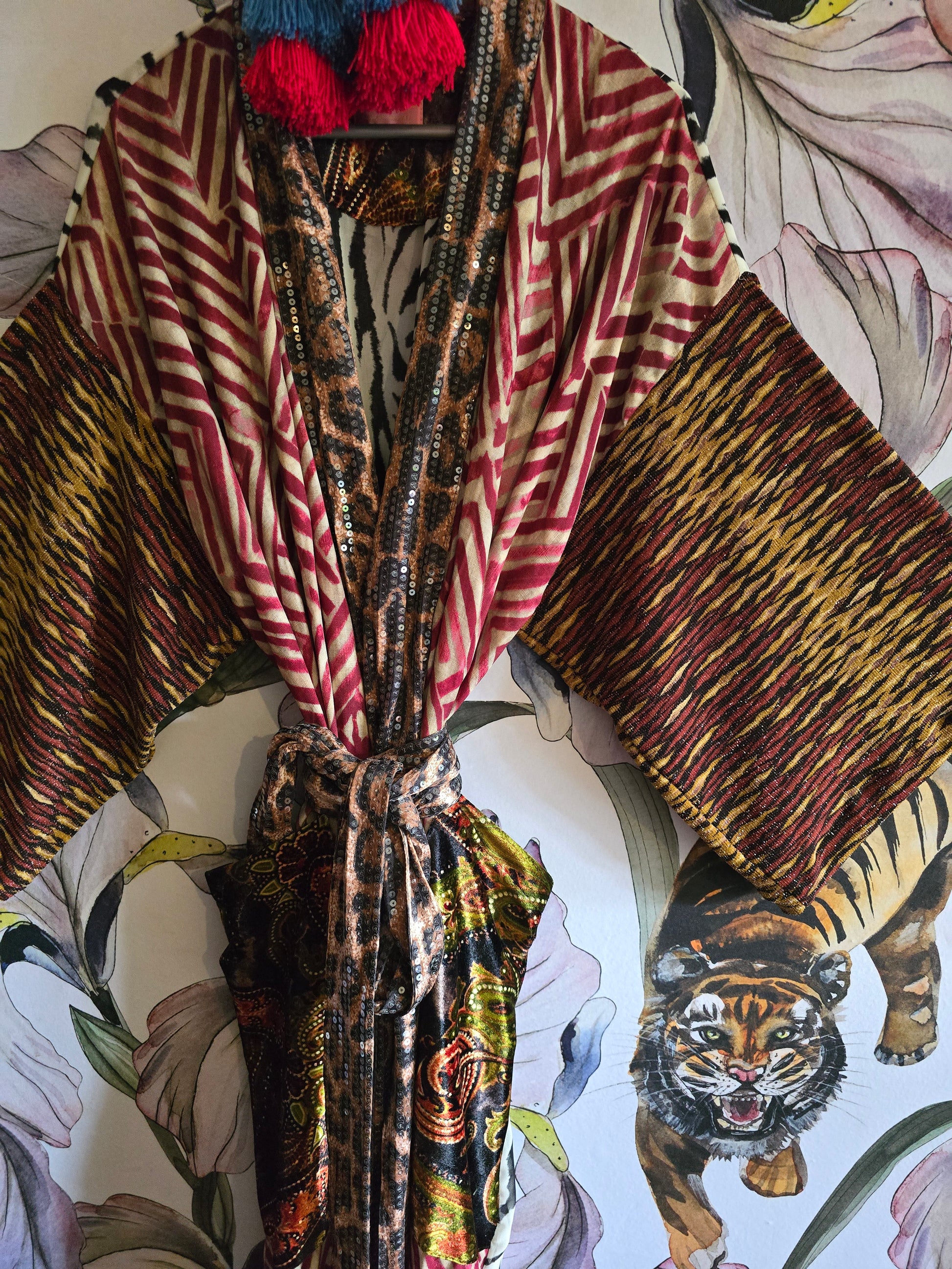 The GLAMAZON leopard and Zebra kimono